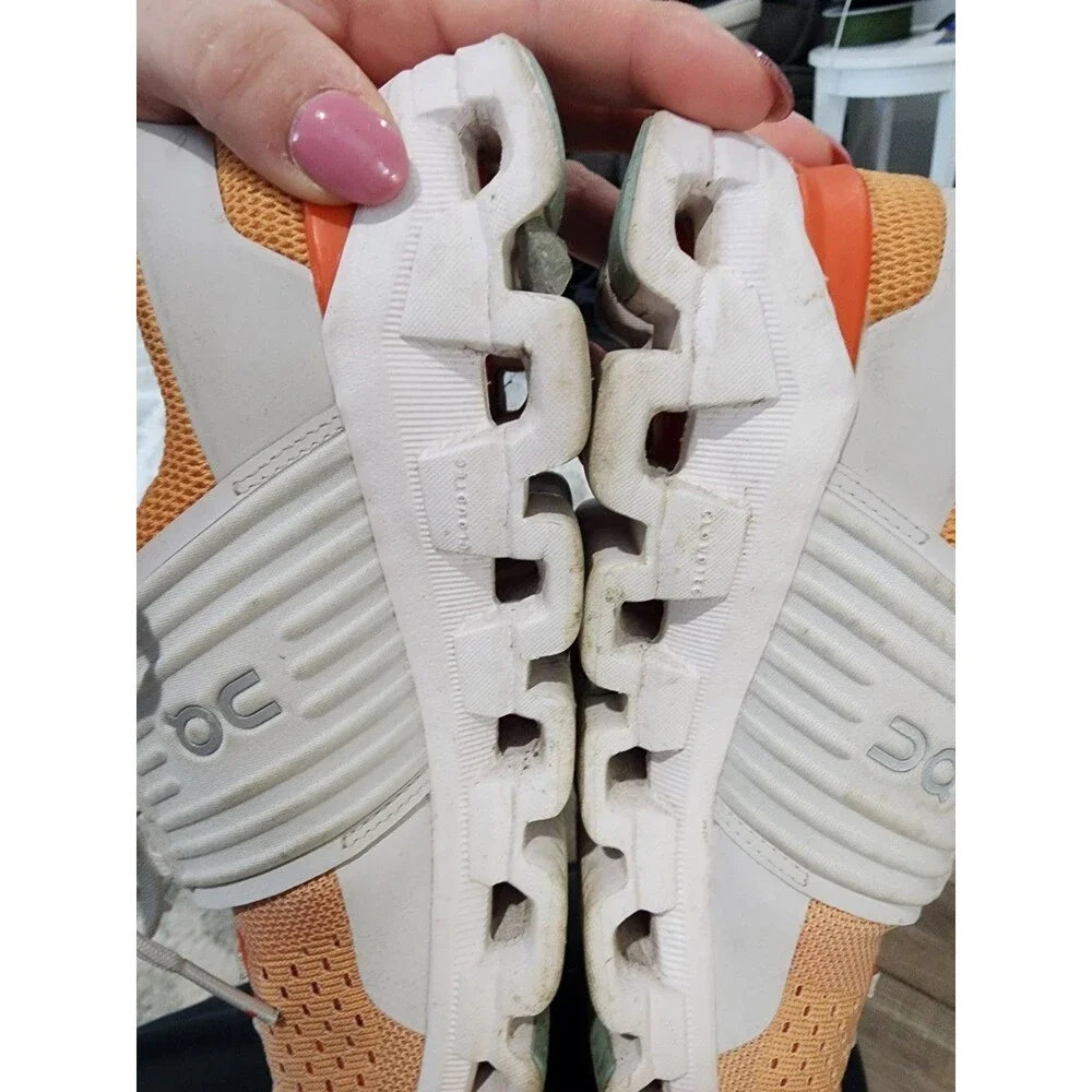 Women’s Size 7 On Cloud Running Athletic Shoes Orange/White - Picture 6 of 10